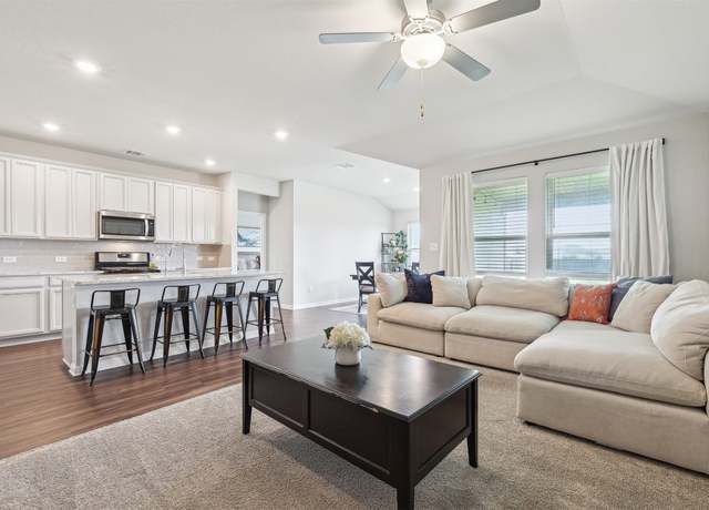 Property at 300 Golden Plains Pkwy, Hutto, TX 78634, 4 beds, 2 baths