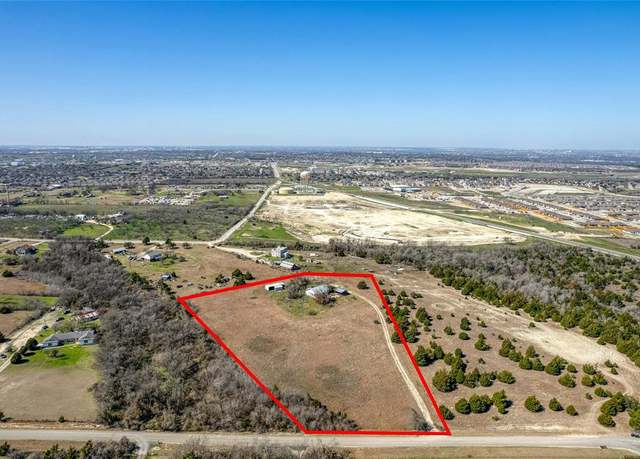 Property at 333 Spring Valley St, Hutto, TX 78634, 3 beds, 2 baths