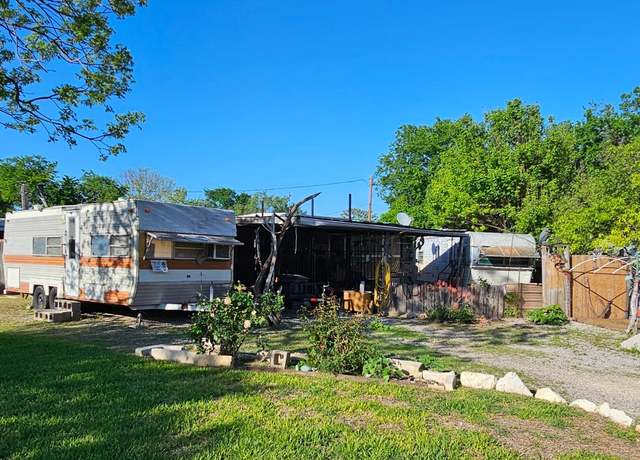 Property at 106 Walnut Dr, Austin, TX 78753