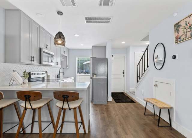 Property at 3812 Southway Dr #103, Austin, TX 78704, 2 beds, 1.5 baths