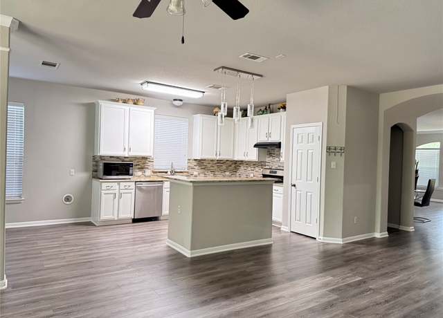 Property at 13004 Kenswick Dr, Austin, TX 78753, 4 beds, 3.5 baths