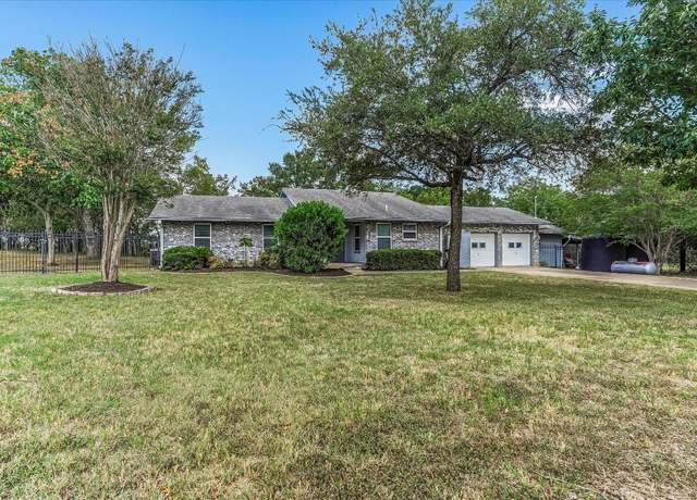 Property at 12739 Burson Dr, Manchaca, TX 78652, 3 beds, 2 baths