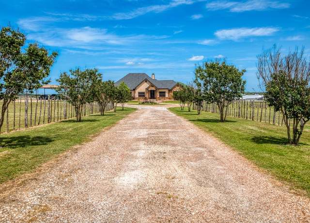 Property at 2543 Fm 975, Caldwell, TX 77836, 4 beds, 3.5 baths