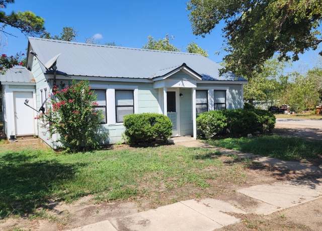 Property at 413 N Avenue D Ave, Waelder, TX 78959, 2 beds, 1 bath