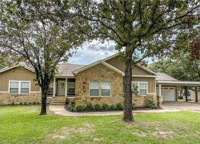 Property at 19616 Lanier Point Rd, Thornton, TX 76687, 3 beds, 2 baths