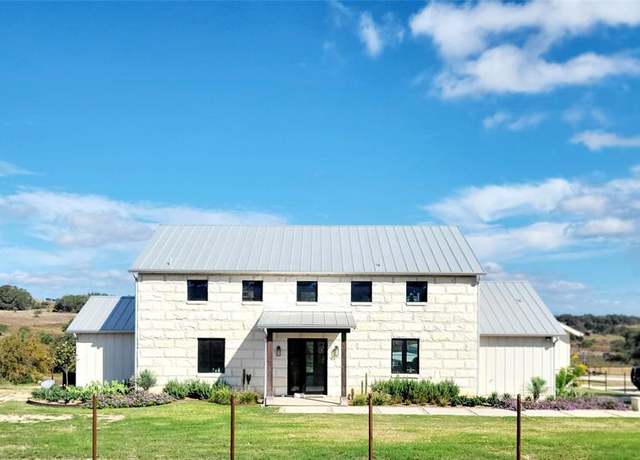 Property at 621 Stanton Rd, Johnson City, TX 78636, 3 beds, 3 baths
