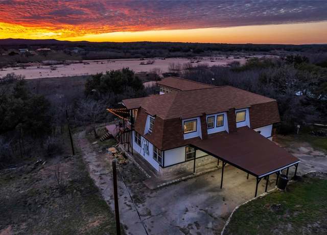 Property at 7036 River Oaks Dr, Kingsland, TX 78639, 5 beds, 4 baths