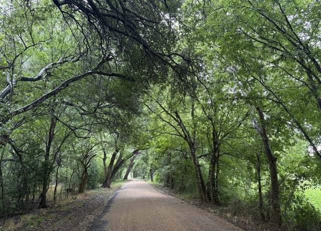 Property at 394 Country Way Rd, Smithville, TX 78957, 1 bath