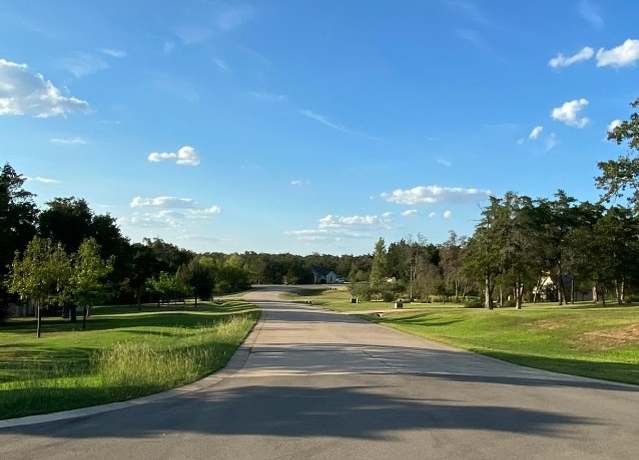 Property at 164 Carriage Ct, Bastrop, TX 78602