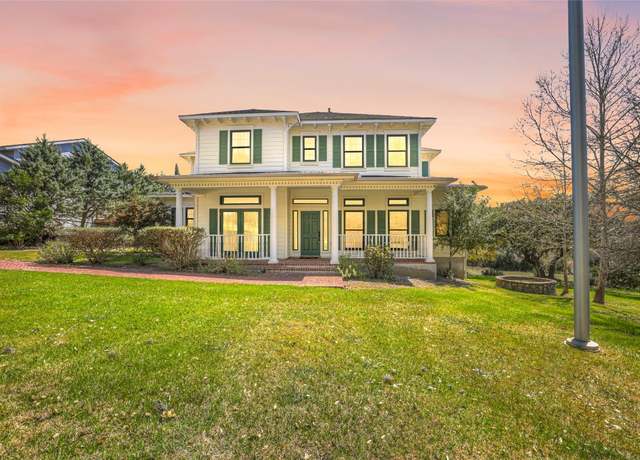 Property at 120 Oak Hideaway Dr, Canyon Lake, TX 78133, 5 beds, 5 baths