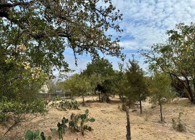 Property at 327 E Briar Dr, Marble Falls, TX 78654
