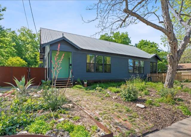 Property at 708 W Prairie Lea St, Lockhart, TX 78644, 4 beds, 2 baths