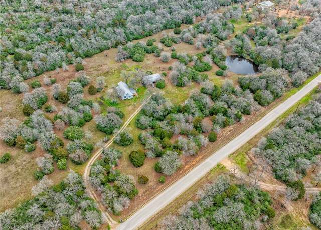 Property at 5100 Wood Duck Dr, Flatonia, TX 78959, 2 beds, 1 bath