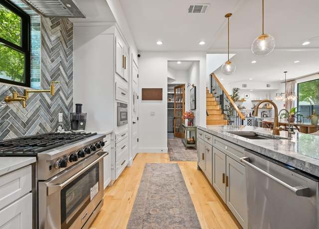 Property at 7810 Hardy Dr, Austin, TX 78757, 4 beds, 3.5 baths