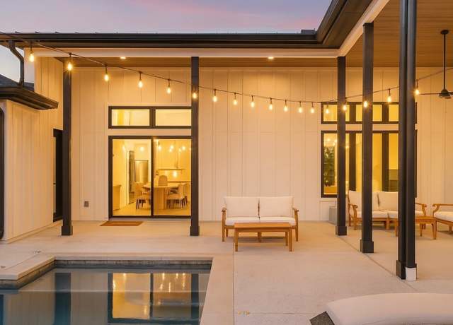 Property at 325 Stockman Dr, Dripping Springs, TX 78620, 5 beds, 4 baths