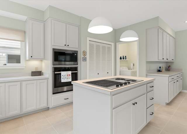 Property at 124 Hurst Creek Rd, Austin, TX 78734, 3 beds, 2.5 baths
