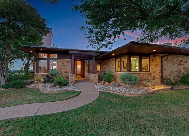 Property at 2000 Kahala Sunset Dr, Spicewood, TX 78669, 2 beds, 2 baths