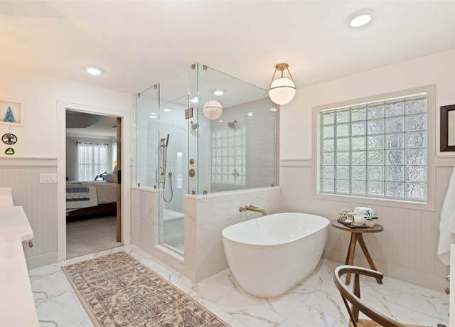 Property at 4826 Lago Vista Dr, Belton, TX 76513, 4 beds, 3 baths