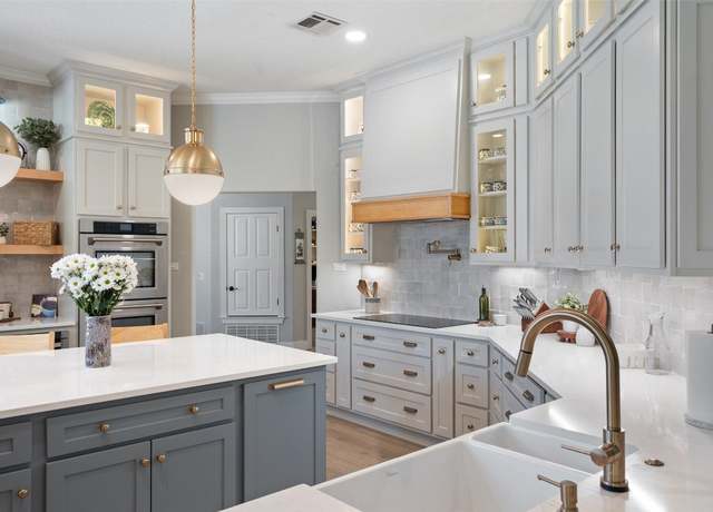 Property at 4826 Lago Vista Dr, Belton, TX 76513, 4 beds, 3 baths