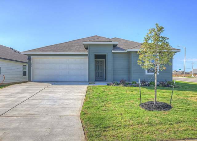 Property at 804 Indian Way, Seguin, TX 78155, 3 beds, 2 baths