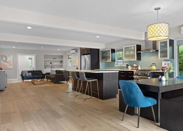 Property at 1707 Collier St, Austin, TX 78704, 3 beds, 2.5 baths