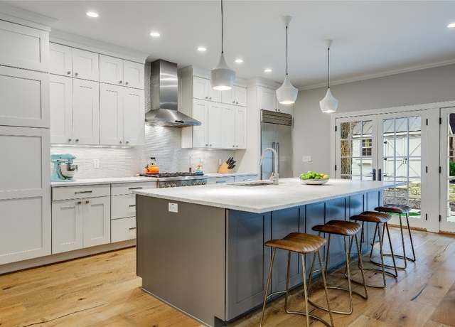 Property at 2000 Exposition Blvd, Austin, TX 78703, 4 beds, 3 baths