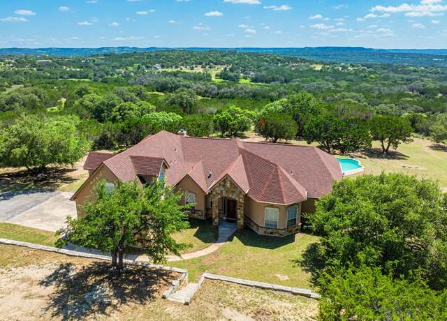 Property at 106 Mesquite Trl, Boerne, TX 78006, 4 beds, 4.5 baths
