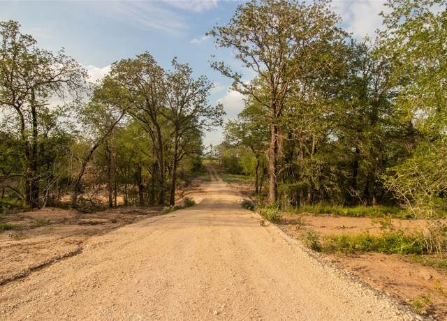 Property at 760 Dowdy Rd, Seguin, TX 78155