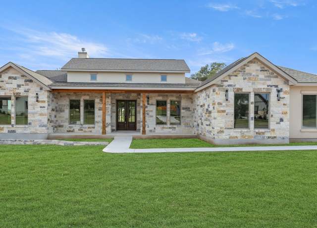 Property at 109 Lazy Oak Pl, Spicewood, TX 78669, 4 beds, 3.5 baths