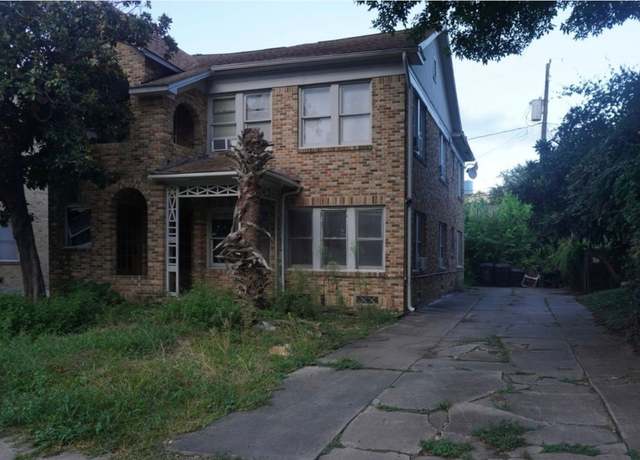Property at 1113 Crocker St, Houston, TX 77019, 4 beds, 2 baths