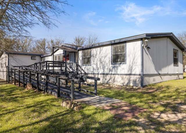 Property at 100 Morningmist Ct, San Marcos, TX 78666, 5 beds, 2 baths