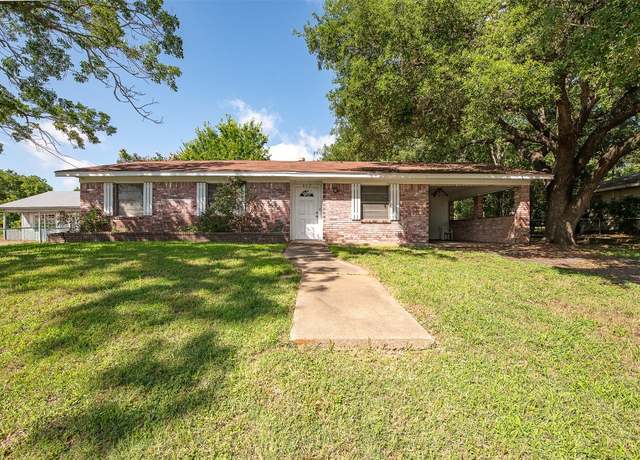 Property at 507 N Echols, Caldwell, TX 77836, 3 beds, 1 bath