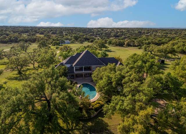 Property at 1601 Panther Creek Rd, Driftwood, TX 78619, 4 beds, 5 baths