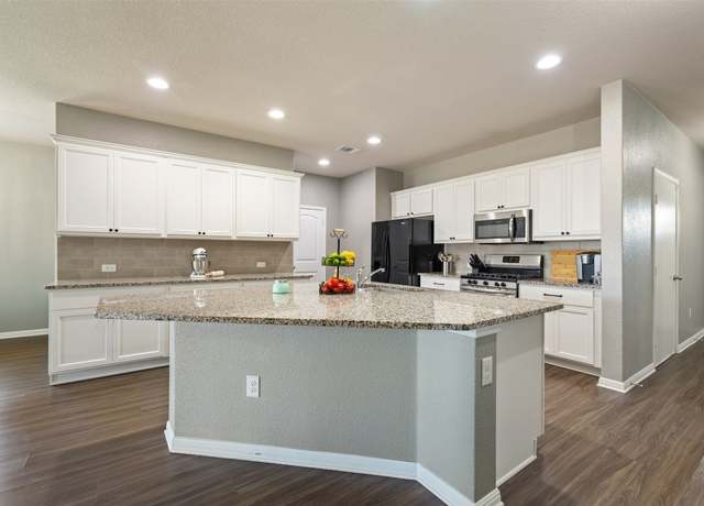 Property at 316 Shiner Ln, Georgetown, TX 78626, 4 beds, 2 baths