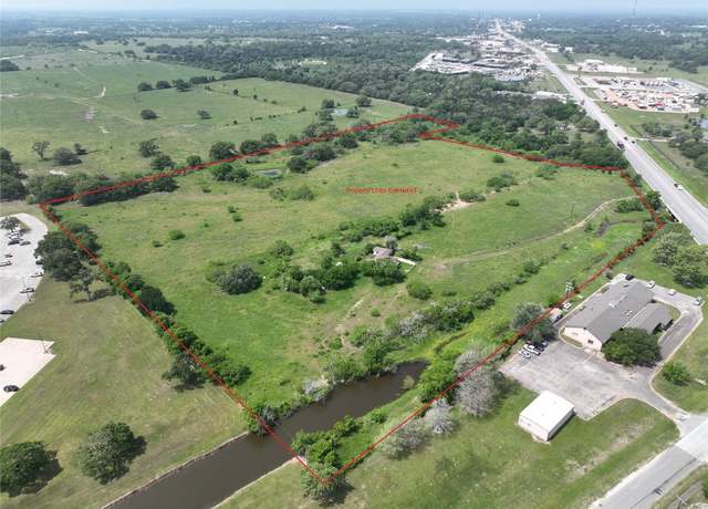 Property at 3650 E Austin St, Giddings, TX 78942, 3 beds, 2 baths