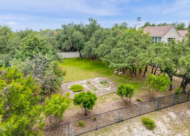 Property at 9 Wingreen Loop, The Hills, TX 78738