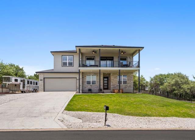 Property at 18502 Venture Dr, Lago Vista, TX 78645, 3 beds, 2.5 baths
