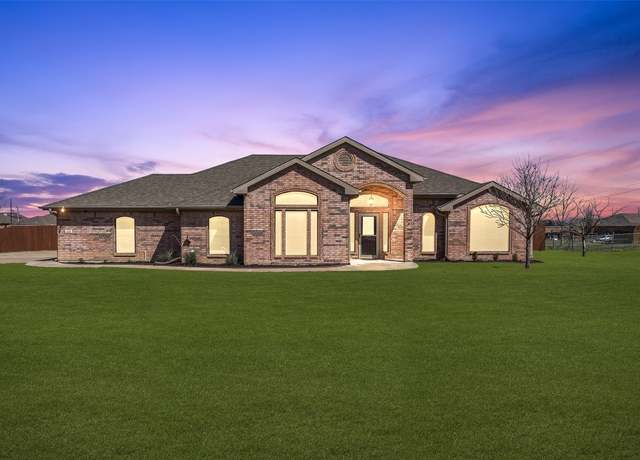 Property at 620 Thomas St, Copperas Cove, TX 76522, 3 beds, 2 baths