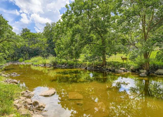 Property at 1904 Creekview Dr, Round Rock, TX 78681, 4 beds, 2.5 baths