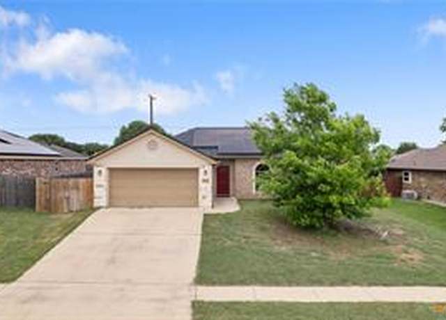 Property at 205 W Little Dipper Dr, Killeen, TX 76542, 4 beds, 2 baths
