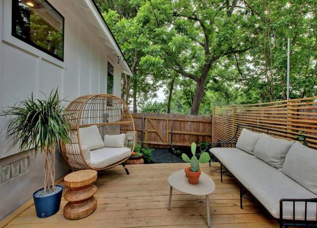 Property at 2000 E 8th St, Austin, TX 78702, 1 bed, 1 bath