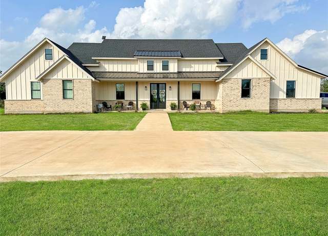 Property at 1215 Private Road 7039, Lexington, TX 78947, 5 beds, 4.5 baths
