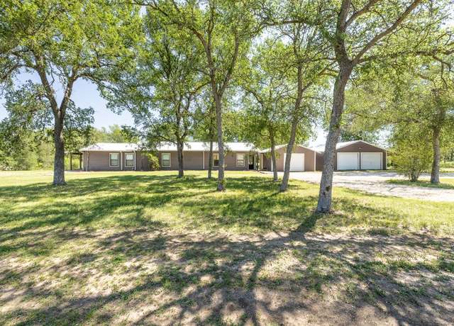 Property at 1229 State Highway 304 Hwy, Gonzales, TX 78629, 4 beds, 2.5 baths