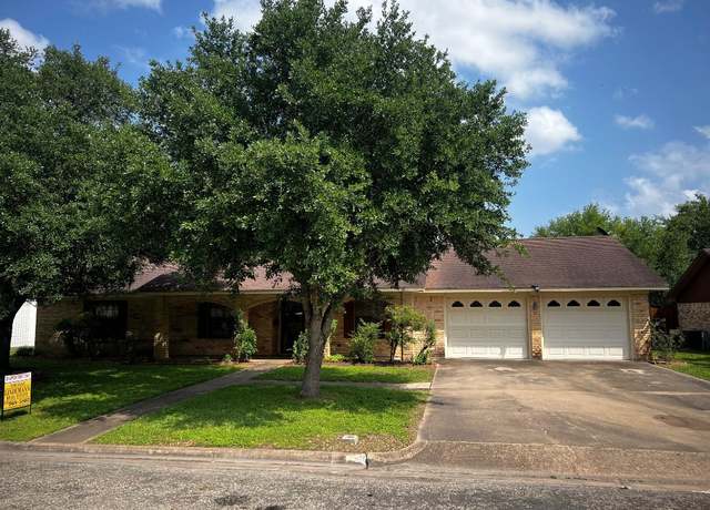 Property at 240 E Cynthia Ln, La Grange, TX 78945, 3 beds, 2 baths