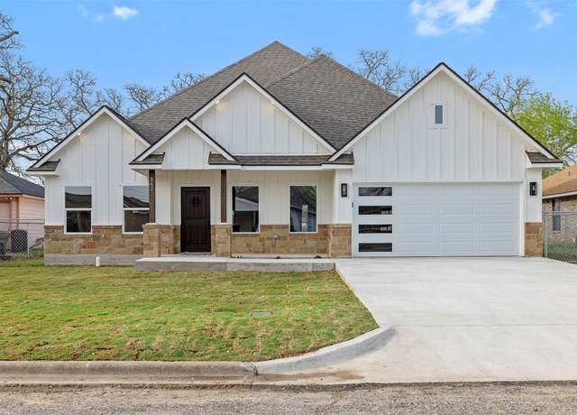 Property at 362 Biscayne St, Giddings, TX 78942, 4 beds, 2 baths