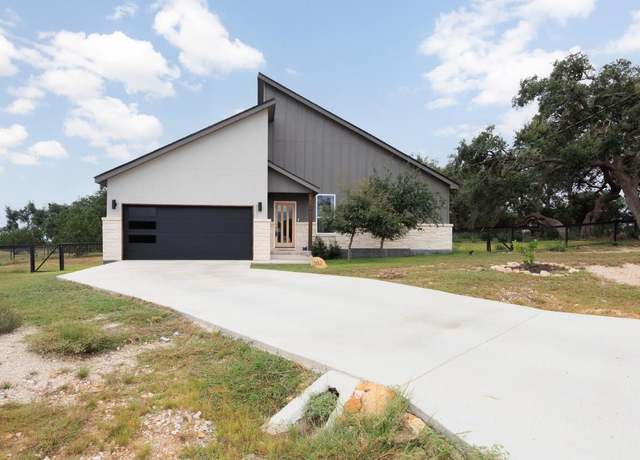 Property at 103 Hans Bell Dr, Blanco, TX 78606, 2 beds, 2.5 baths