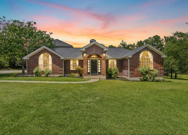 Property at 514 Duncan Dr, San Marcos, TX 78666, 4 beds, 3.5 baths