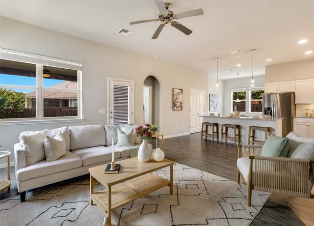 Property at 7816 Vista Mejor Dr, Austin, TX 78744, 3 beds, 2 baths