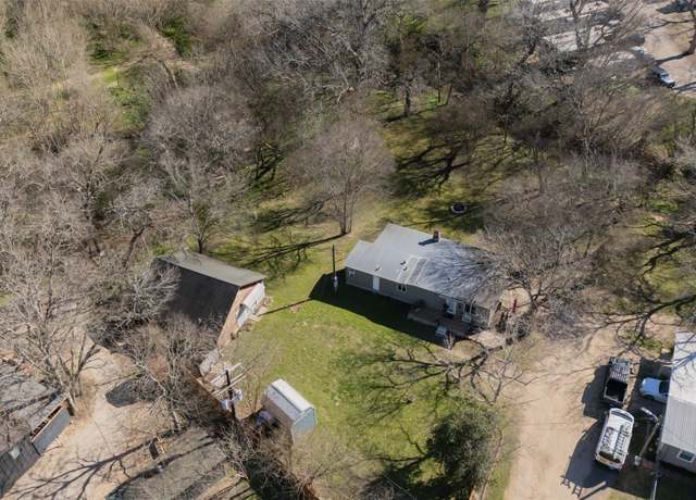 Property at 127 Holt Dr, San Marcos, TX 78666, 3 beds, 3 baths