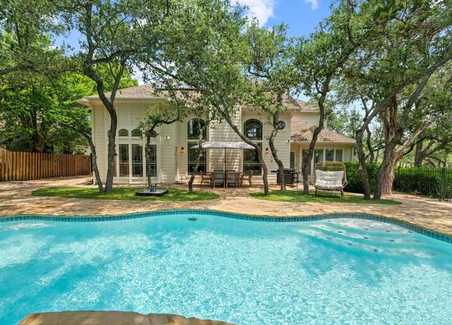 Property at 205 Champion Dr, Lakeway, TX 78734, 4 beds, 3.5 baths